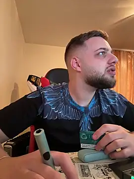 KingAdonisss online show from November 6, 2025, 1:23 pm