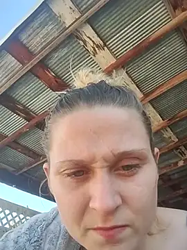 Snapshot of Queen2454 chatting on September 28, 2025, 6:57 pm Queen2454 online show from September 28, 2025, 6:57 pm