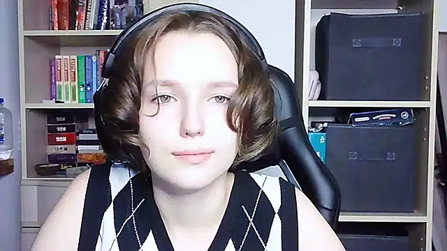 Diana-back online show from October 3, 2025, 4:26 pm