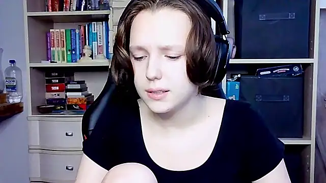 Diana-back online show from October 13, 2025, 7:41 am