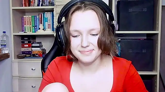 Diana-back online show from October 18, 2025, 1:56 pm