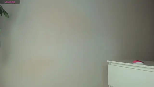 trixietaylor online show from April 9, 2026, 8:03 pm