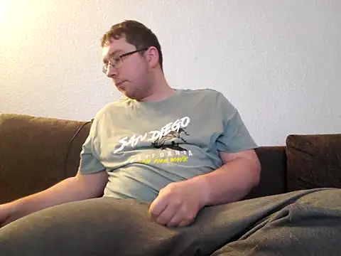 stivi2526 online show from November 8, 2025, 5:56 pm