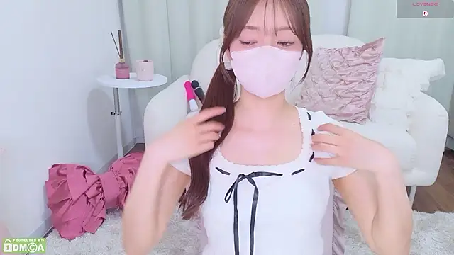 Snapshot of Seira__nn chatting on May 27, 2026, 1:19 pm Seira nn online show from May 27, 2026, 1:19 pm