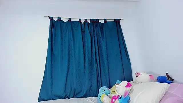 celesteyorucso1 online show from March 19, 2026, 4:16 am