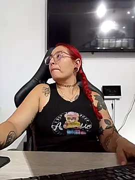 Snapshot of rojita-rojita chatting on October 14, 2025, 10:54 pm rojita-rojita online show from October 14, 2025, 10:54 pm