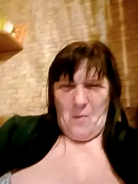 Apeesynka55211 online show from January 8, 2026, 8:33 pm