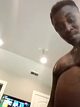 Snapshot of Deehenry3185 chatting on October 3, 2025, 6:27 pm Deehenry3185 online show from October 3, 2025, 6:27 pm