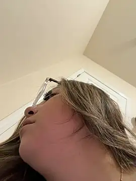 bunnygorl12 online show from June 15, 2026, 10:56 pm