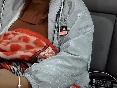 SEXY DOLL88 online show from January 11, 2026, 6:46 pm