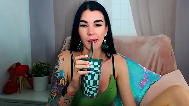 SofiiaBeauty online show from December 16, 2025, 8:14 pm