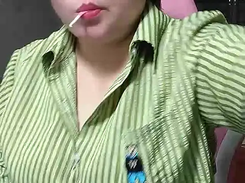 Snapshot of Sunna104 chatting on March 26, 2026, 4:51 am Sunna104 online show from March 26, 2026, 4:51 am