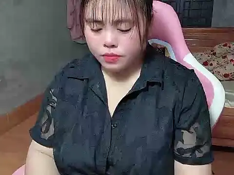 Snapshot of Sunna104 chatting on April 5, 2026, 1:30 pm Sunna104 online show from April 5, 2026, 1:30 pm