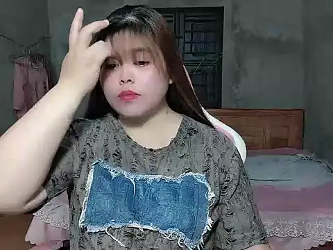 Snapshot of Sunna104 chatting on April 13, 2026, 2:55 pm Sunna104 online show from April 13, 2026, 2:55 pm