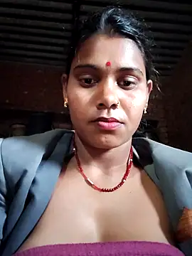 Katrina kaif143 online show from December 22, 2025, 11:18 am