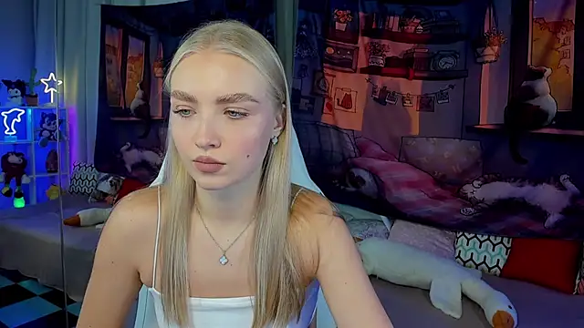 TessaGrays online show from October 31, 2025, 11:22 am