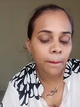 Snapshot of Naughtysilk chatting on October 24, 2025, 9:38 am Naughtysilk online show from October 24, 2025, 9:38 am