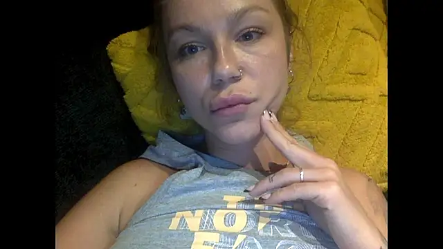 MiraLuna online show from October 13, 2025, 9:04 pm