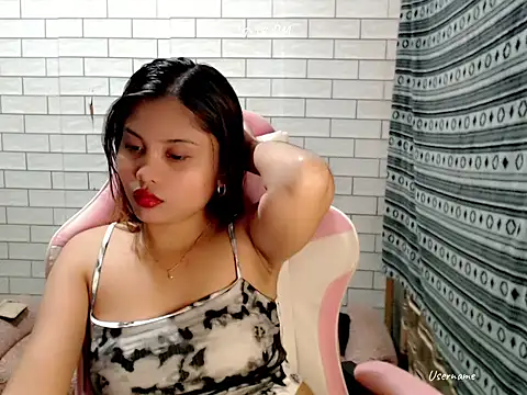 pinay old lover online show from October 18, 2025, 3:13 pm