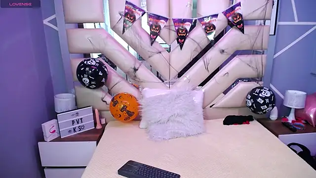 Jazmin ny online show from October 17, 2025, 1:46 pm