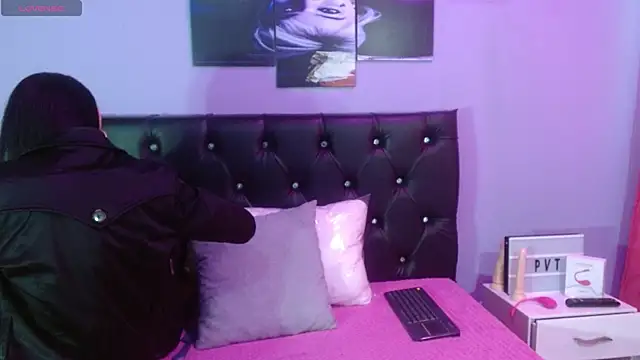 Jazmin ny online show from October 27, 2025, 2:10 pm