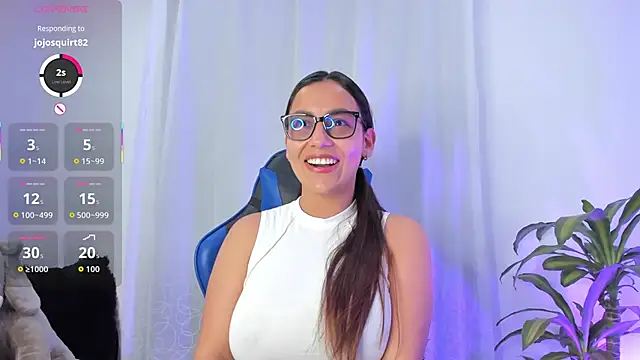 Snapshot of aleaa_x chatting on October 11, 2025, 12:10 am aleaa x online show from October 11, 2025, 12:10 am