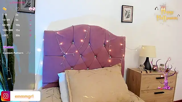 Snapshot of emma-green0 chatting on October 17, 2025, 2:19 pm emma-green0 online show from October 17, 2025, 2:19 pm