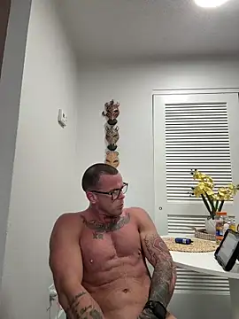 Beefkakey82 online show from November 1, 2025, 1:13 pm