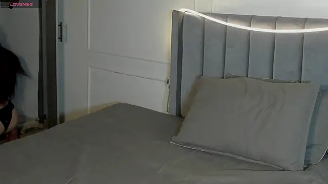 luxuryheaven 8 online show from October 29, 2025, 5:53 am