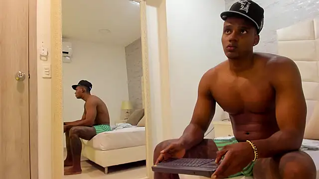 jax black online show from November 29, 2025, 7:39 pm