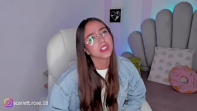 scarlett rose 1 online show from October 15, 2025, 3:01 pm