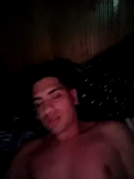 daniandr119 online show from November 6, 2025, 4:35 am