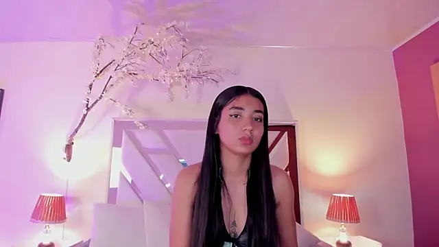 cloe taylor   online show from December 13, 2025, 8:14 pm