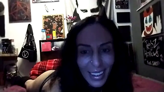 inkdhollow1 online show from October 28, 2025, 3:10 am