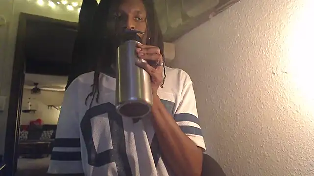 AlickleStiff online show from November 4, 2025, 2:10 am