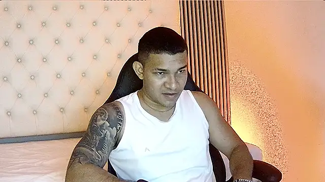 Snapshot of venedic_bull chatting on October 10, 2025, 4:50 pm venedic bull online show from October 10, 2025, 4:50 pm