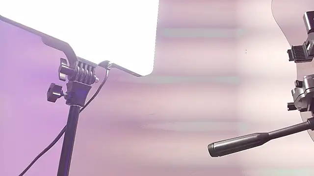 EthanConnor  online show from October 30, 2025, 7:03 pm