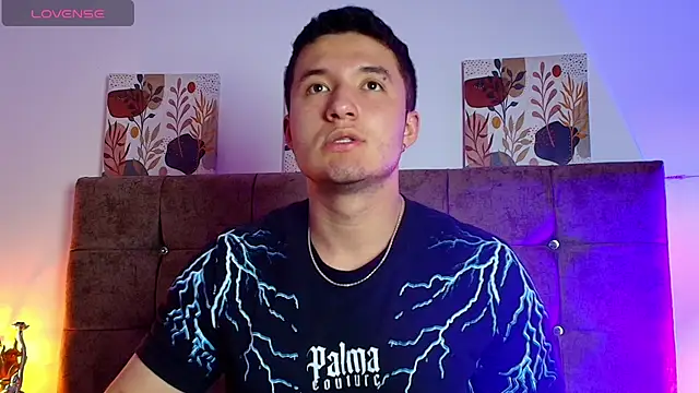 EthanConnor  online show from November 5, 2025, 7:03 pm