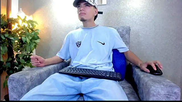 Axelwiliams online show from October 10, 2025, 6:07 pm