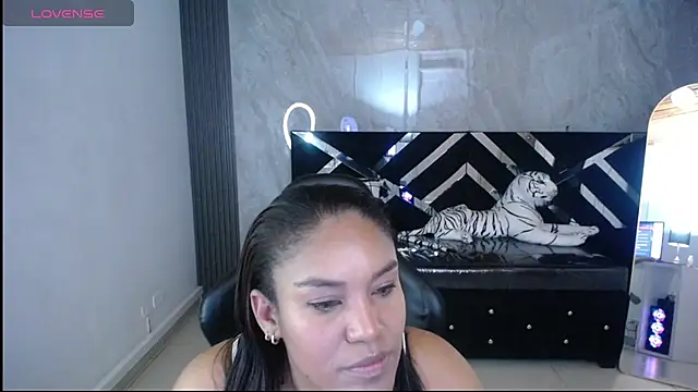 kamala a online show from October 10, 2025, 3:38 am