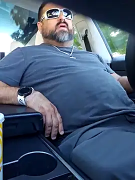 Snapshot of Roddog18 chatting on October 30, 2025, 9:37 pm Roddog18 online show from October 30, 2025, 9:37 pm