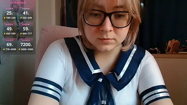 LolaWEI online show from October 15, 2025, 7:30 am