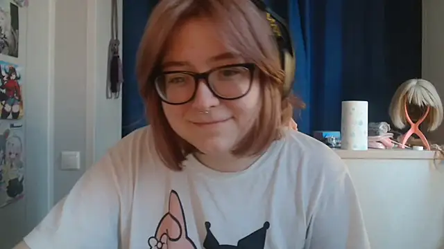 LolaWEI online show from November 11, 2025, 7:30 am