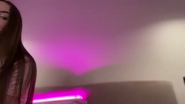 AlmaryKim online show from September 22, 2025, 9:50 pm