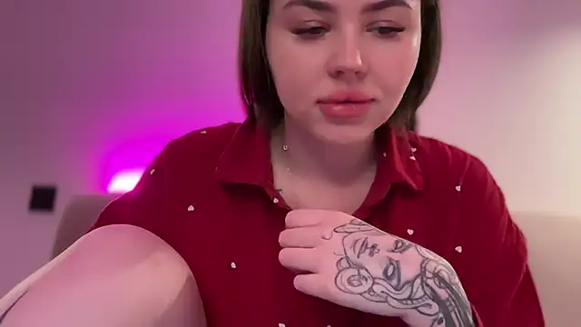 Snapshot of AlmaryKim chatting on February 3, 2026, 6:13 pm AlmaryKim online show from February 3, 2026, 6:13 pm