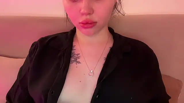 AlmaryKim online show from March 26, 2026, 8:14 pm