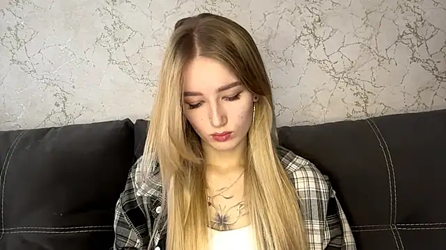 SweetCatherine online show from October 28, 2025, 8:07 am