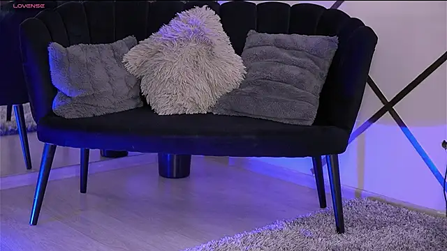 Snapshot of AuroraSins chatting on October 21, 2025, 5:52 am AuroraSins online show from October 21, 2025, 5:52 am