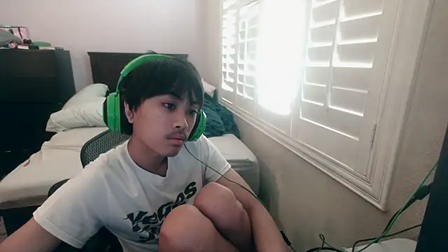 youngasianboy2007 online show from October 19, 2025, 9:26 pm