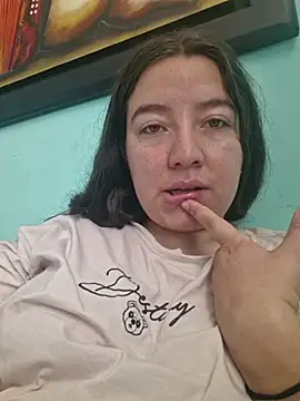 annyaparis online show from November 24, 2025, 3:12 pm